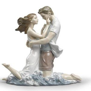 Brand new; lladro The Thrill of Love